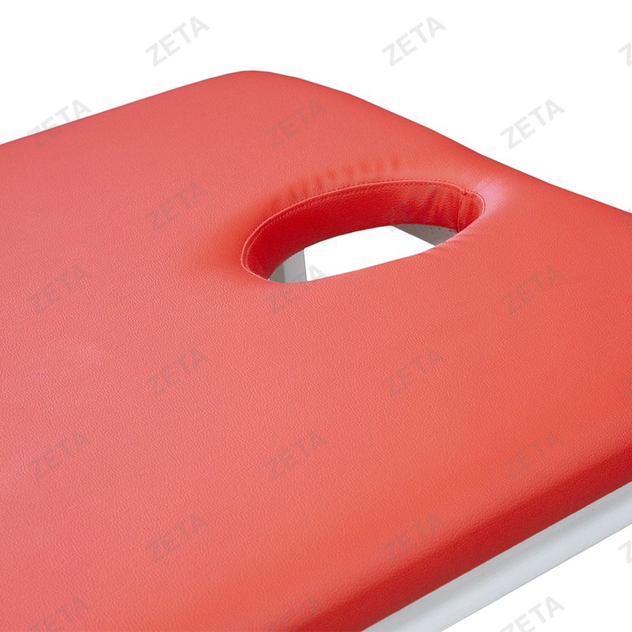 Кушетка смотровая 6 ножек (с вырезом)