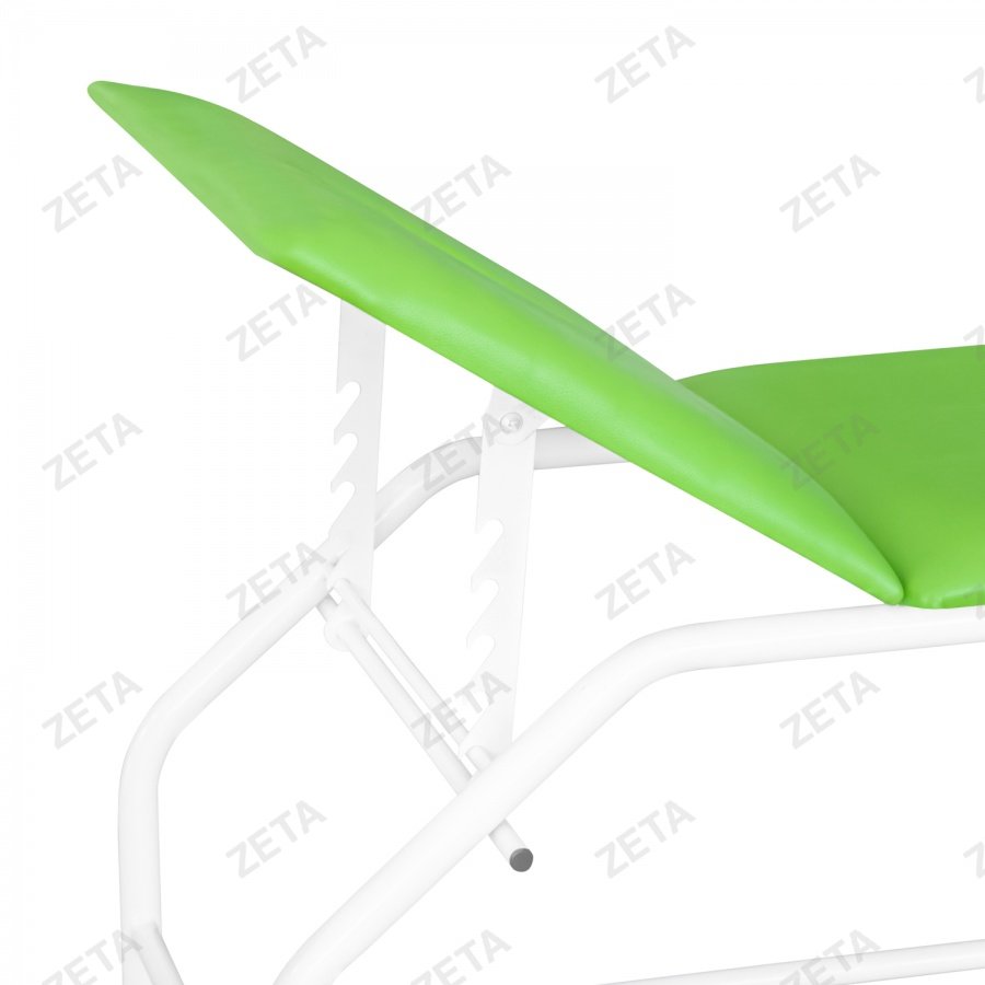 Кушетка "Полуромб" (с вырезом)