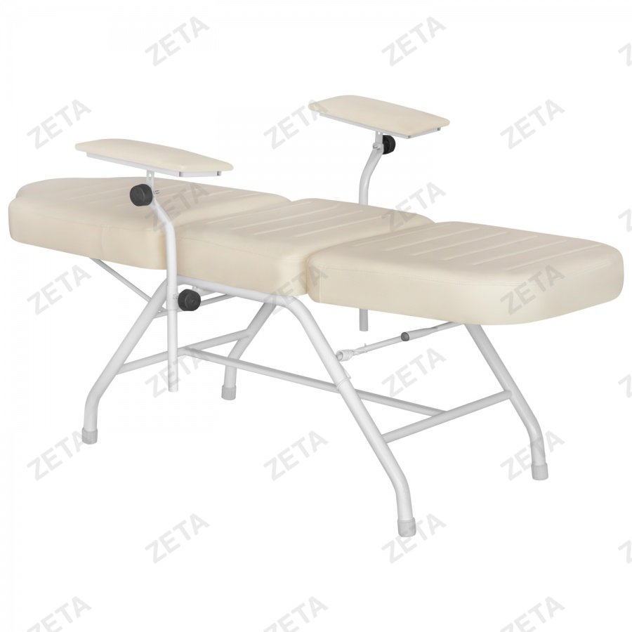 Косметологическое кресло с подлокотниками