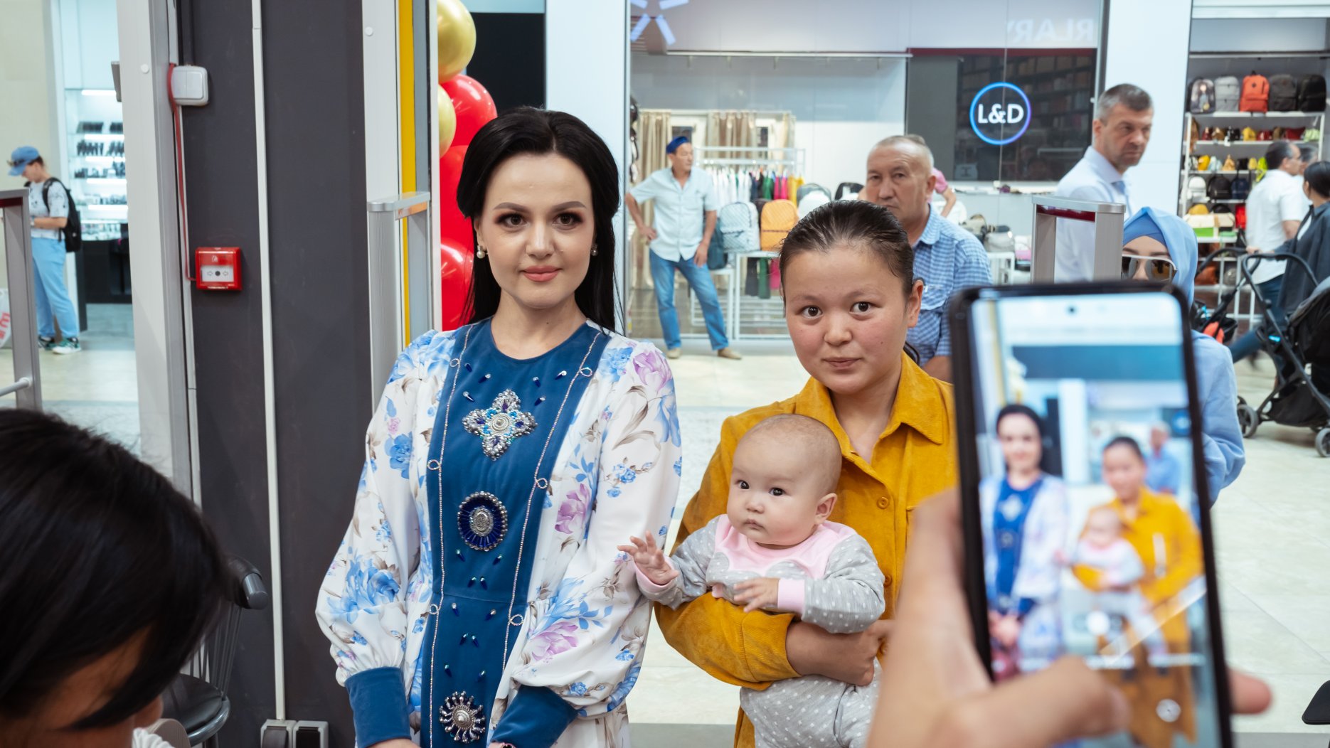 ZETA в молл Апорт (16).jpg