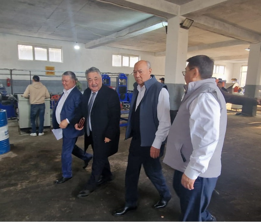 Встреча на зводе с партией AMANAT (3).jpg