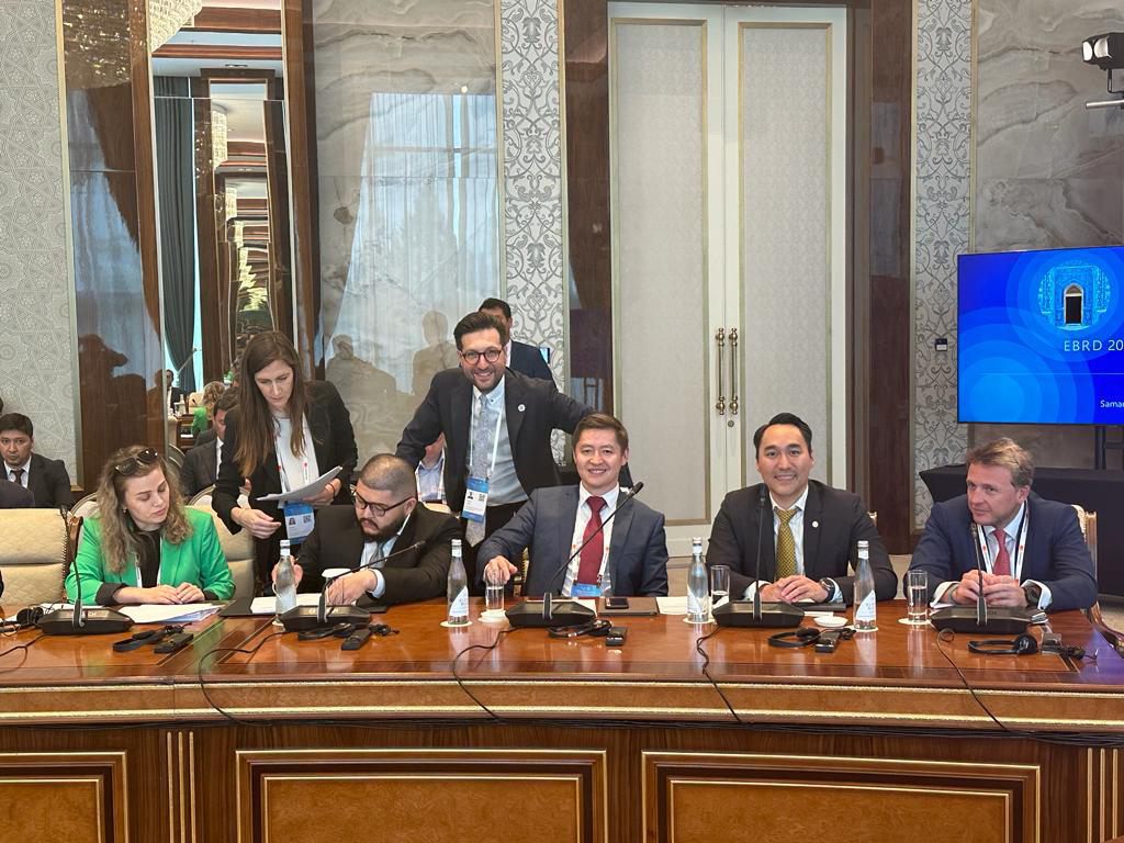 Сотрудничество ZETA с ЕБРР и банком ЦентрКредит.jpg